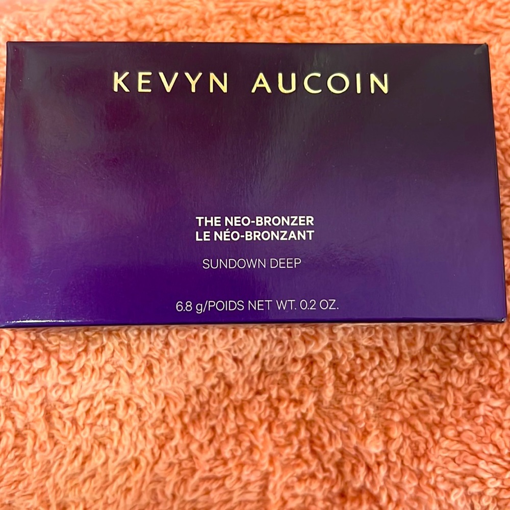 Kevyn Aucion The Neo Bronzer